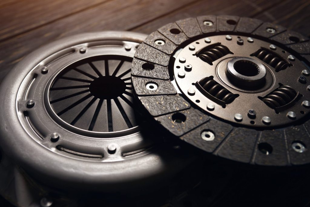 Quando Trocar a Embreagem? Sinais que o Carro Tá Pedindo Socorro