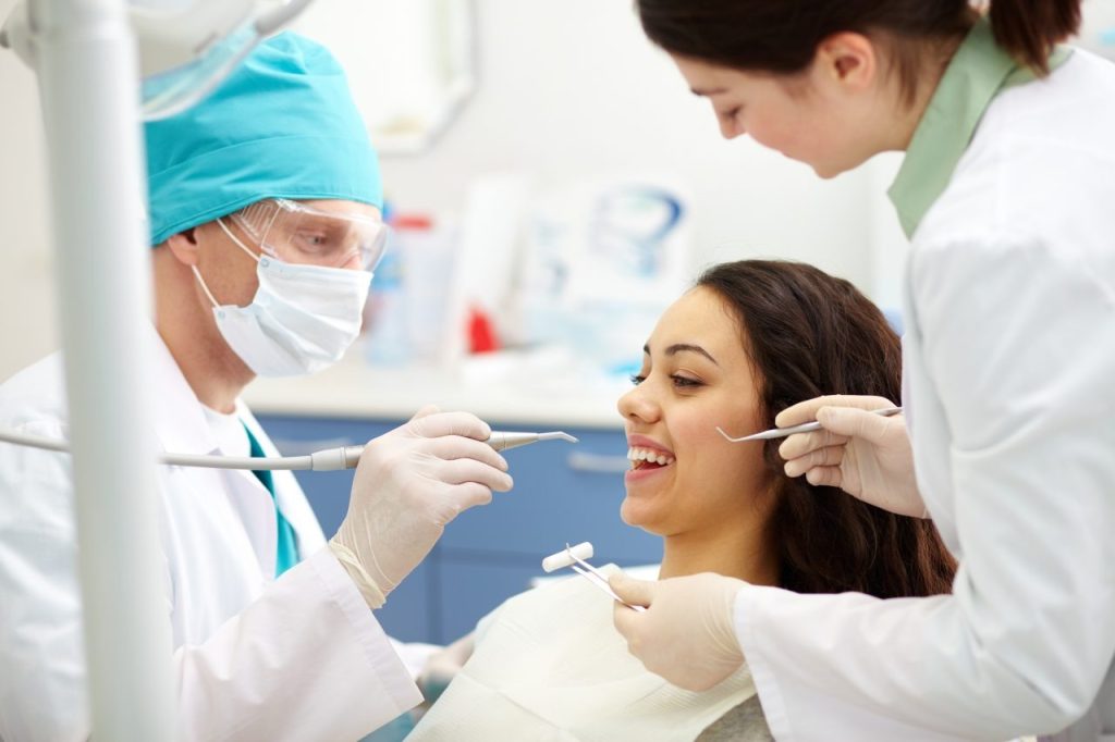 Como Escolher um Bom Dentista? Um Guia Completo